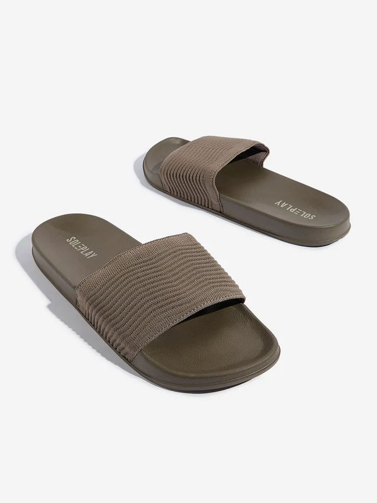 SOLEPLAY Taupe Chevron Textured Slides