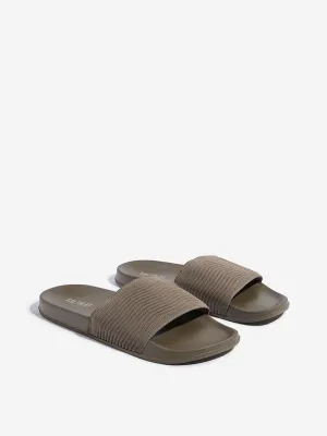 SOLEPLAY Taupe Chevron Textured Slides